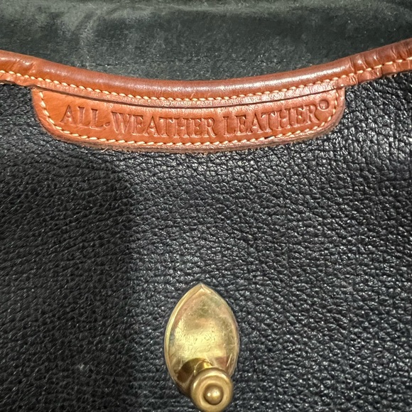 Vintage 1970s Dooney & Bourke Cavalry Spectator Leather Bucket Crossbody Bag - Picture 9 of 16